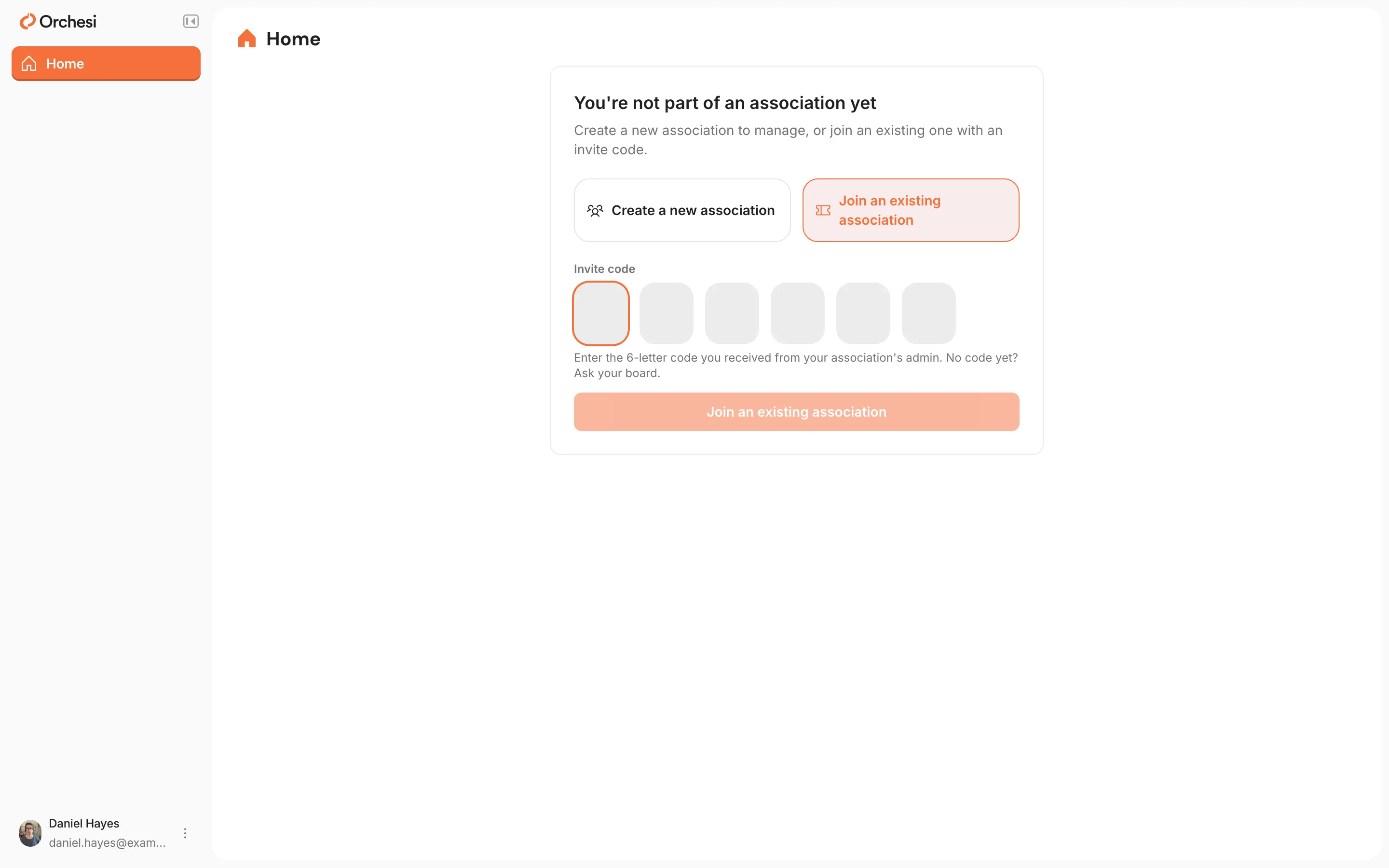 Home of a new account without an association, with Join an existing association chosen: under Invite code six boxes for the code, a hint on where to get it, and the Join an existing association button.