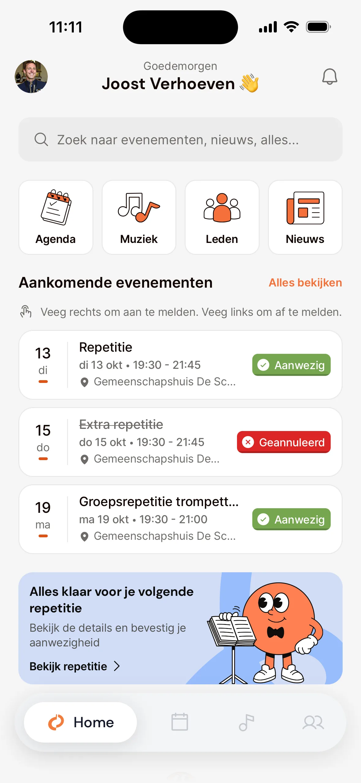 Het tabblad Home in de app: bovenaan de profielfoto en de bel, de knoppen Agenda, Muziek, Leden en Nieuws, de aankomende evenementen, en onderaan de tabbalk met Home, Agenda, Muziek en Club.